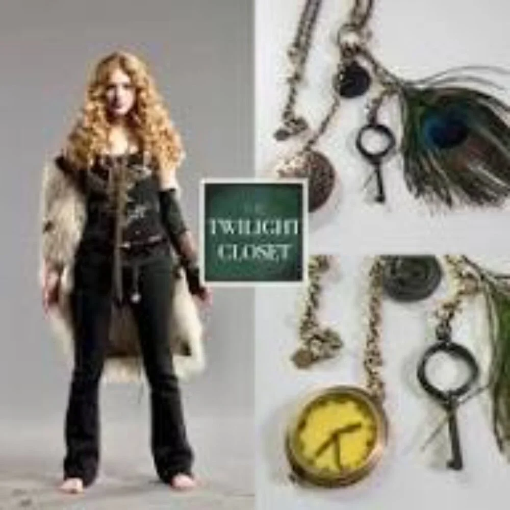 ASO Victoria Sutherland Twilight Lucky Brand Charms RARE! - Picture 9 of 11